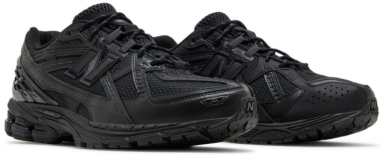 NB 1906U Triple Black