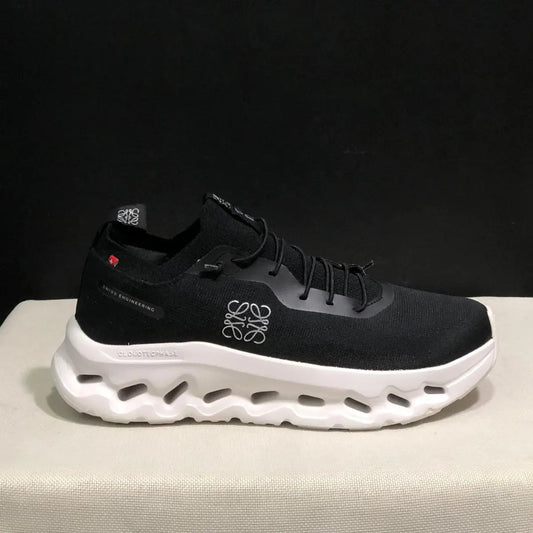 On Cloud × L°EWE — Cloudtilt Noir et Blanc 2.0