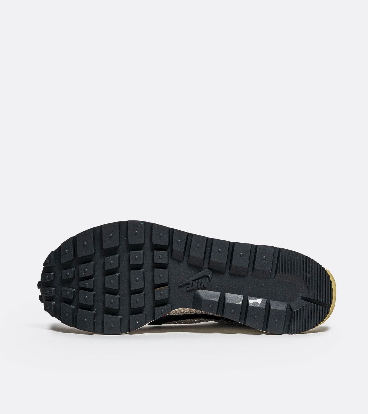 N°KE Vaporwaffle sacai Villain Red Neptune Green