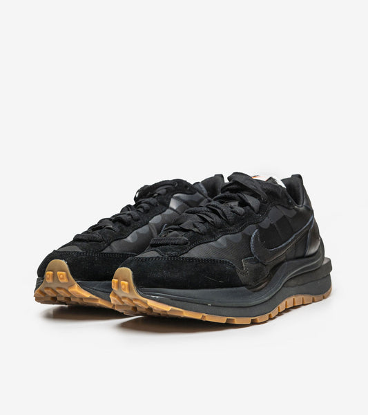 N°KE Vaporwaffle Sacai Black Gum