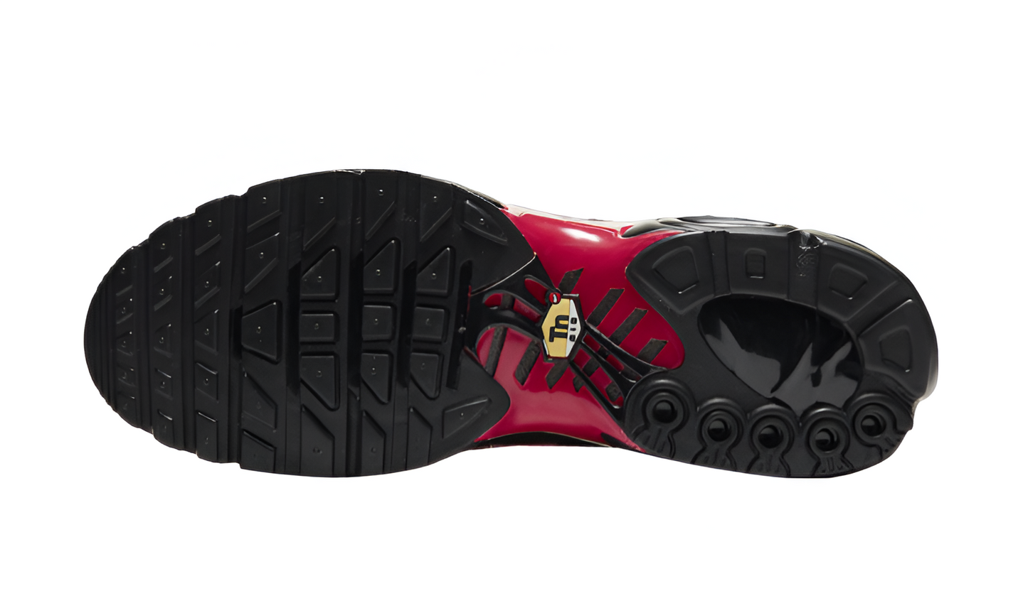 N°KE® x SUPR°ME® Air Max Plus Tn Fire Pink