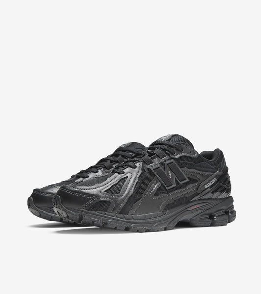 NB 1906D Protection Pack Black Leather
