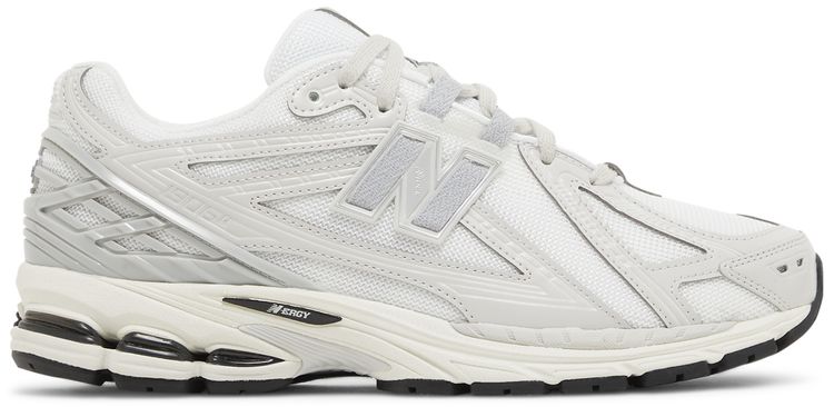 NB 1906R 'Silver Metallic Cream'