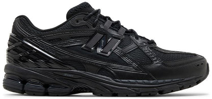 NB 1906U Triple Black