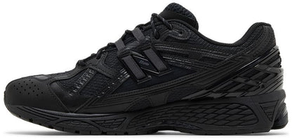 NB 1906U Triple Black