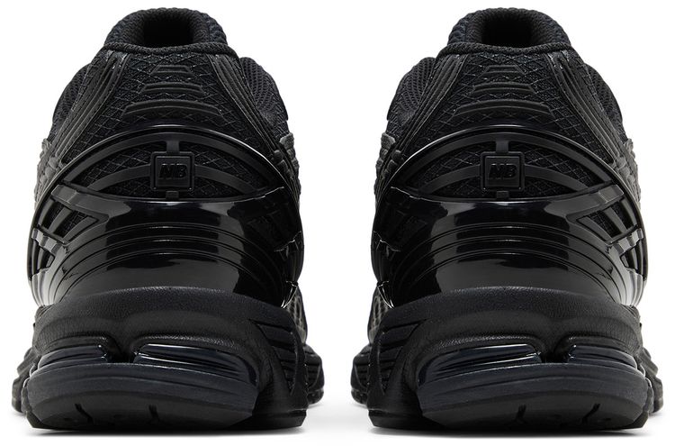 NB 1906U Triple Black