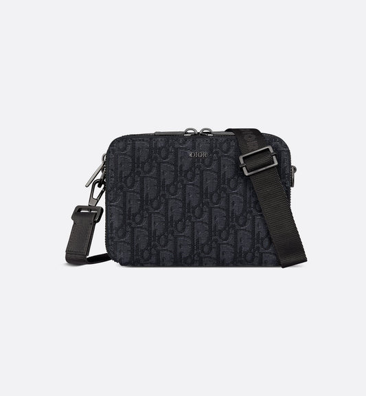 Pochette zippée à bandoulière
Toile jacquard DI°R Oblique noir - #1