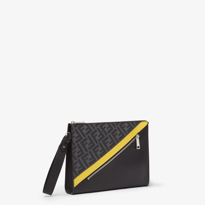Pochette F°NDI Diagonal
Pochette en tissu gris