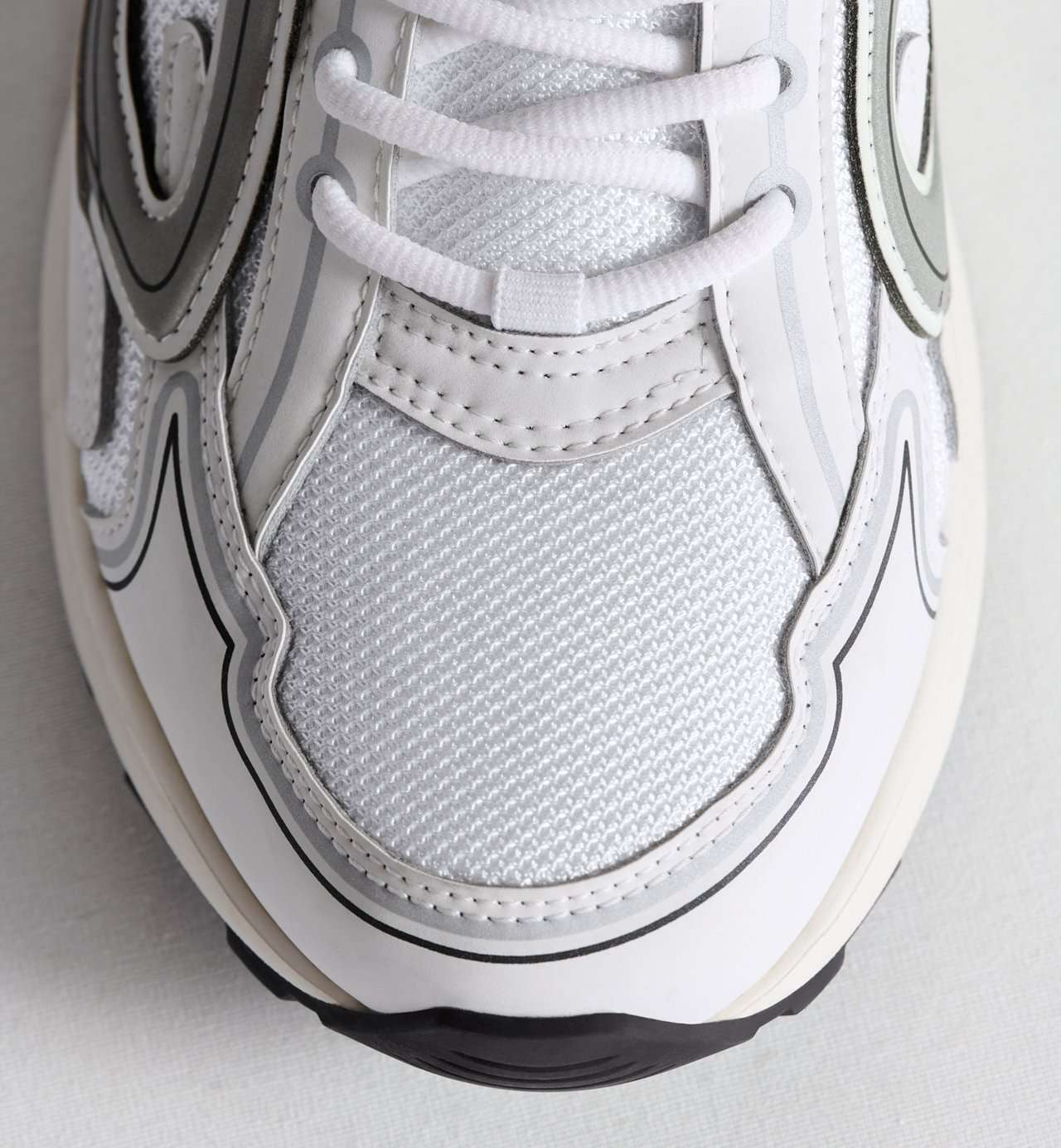 DI°R B30 White