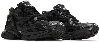 BAL°NCIAGA Runner Sneaker Black Matte