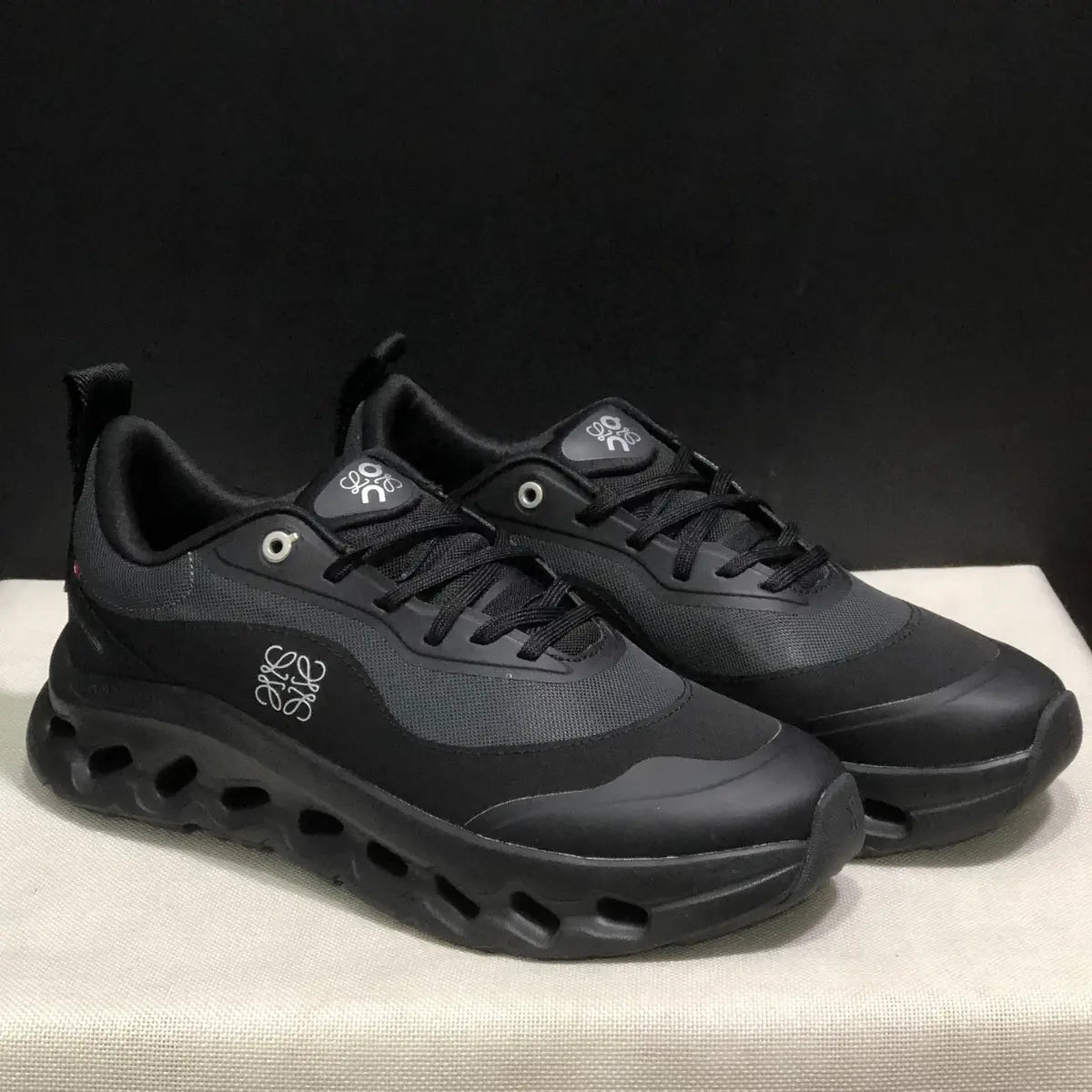 On Cloud × L°EWE — Cloudtilt Black
