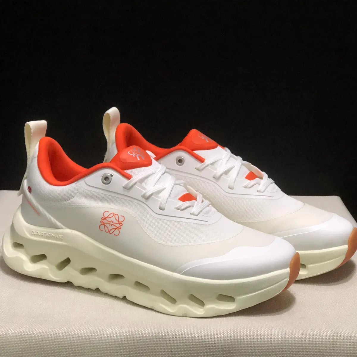 On Cloud × L°EWE — Cloudtilt Orange