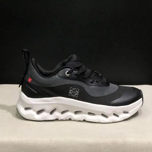 On Cloud × L°EWE — Cloudtilt Noir et Blanc
