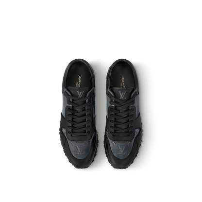 Sneaker Run Away - #6