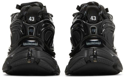 BAL°NCIAGA Runner Sneaker Black Matte