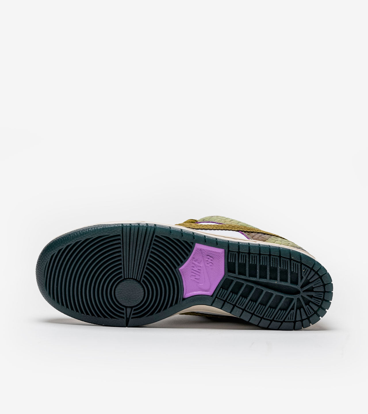 N°KE SB Dunk Low Alexis Sablone Chameleon
