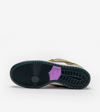 N°KE SB Dunk Low Alexis Sablone Chameleon