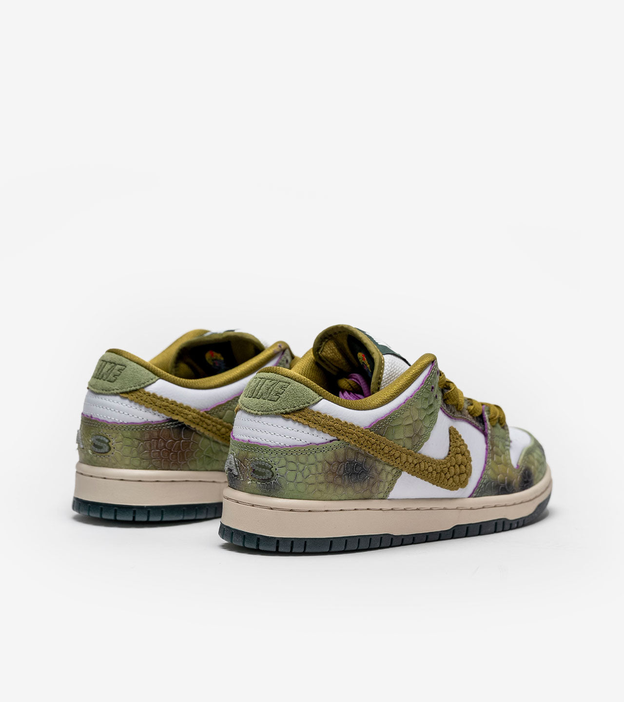 N°KE SB Dunk Low Alexis Sablone Chameleon