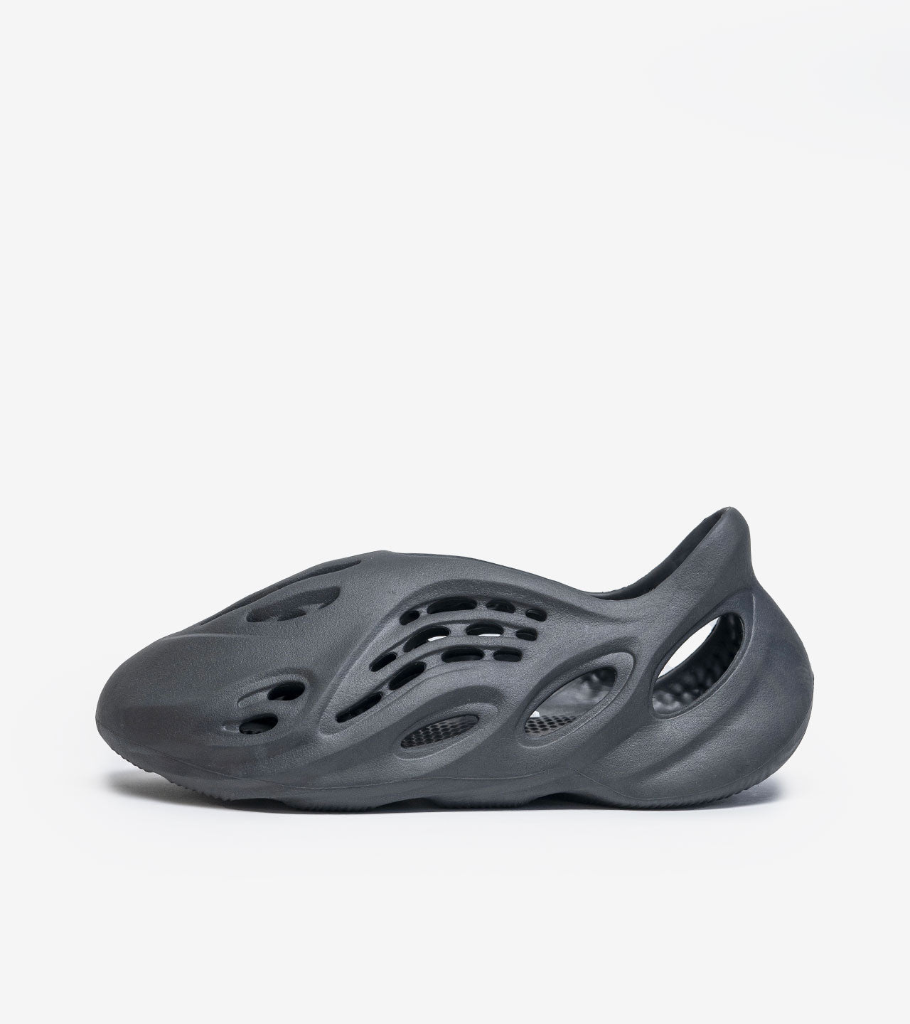 AD°DAS YZ°Y Foam RNR Carbon