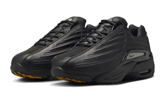 N°KE® x N°CTA® Hot Step 2 Black