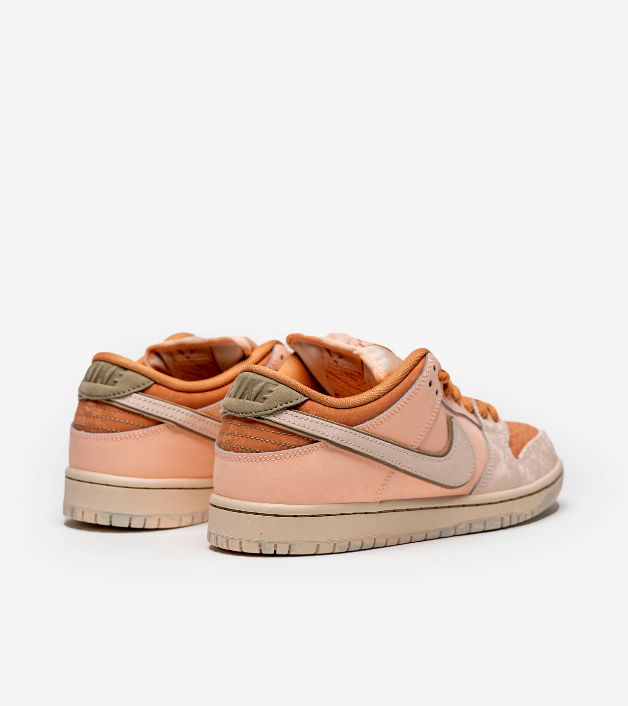 N°KE SB Dunk Low Trocadéro Gardens