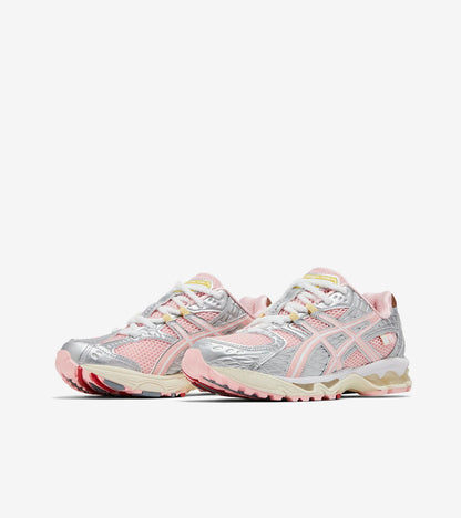 AS°CS Gel-Nimbus 10.1 Vandy The Rose x atmos Banana Split Strawberry