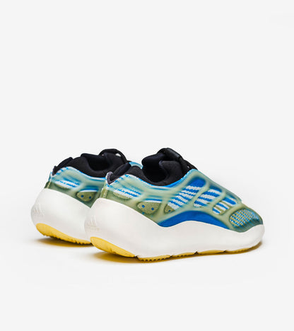 AD°DAS YZ°Y 700 V3 Arzareth