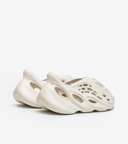 AD°DAS YZ°Y Foam RNNR Sand