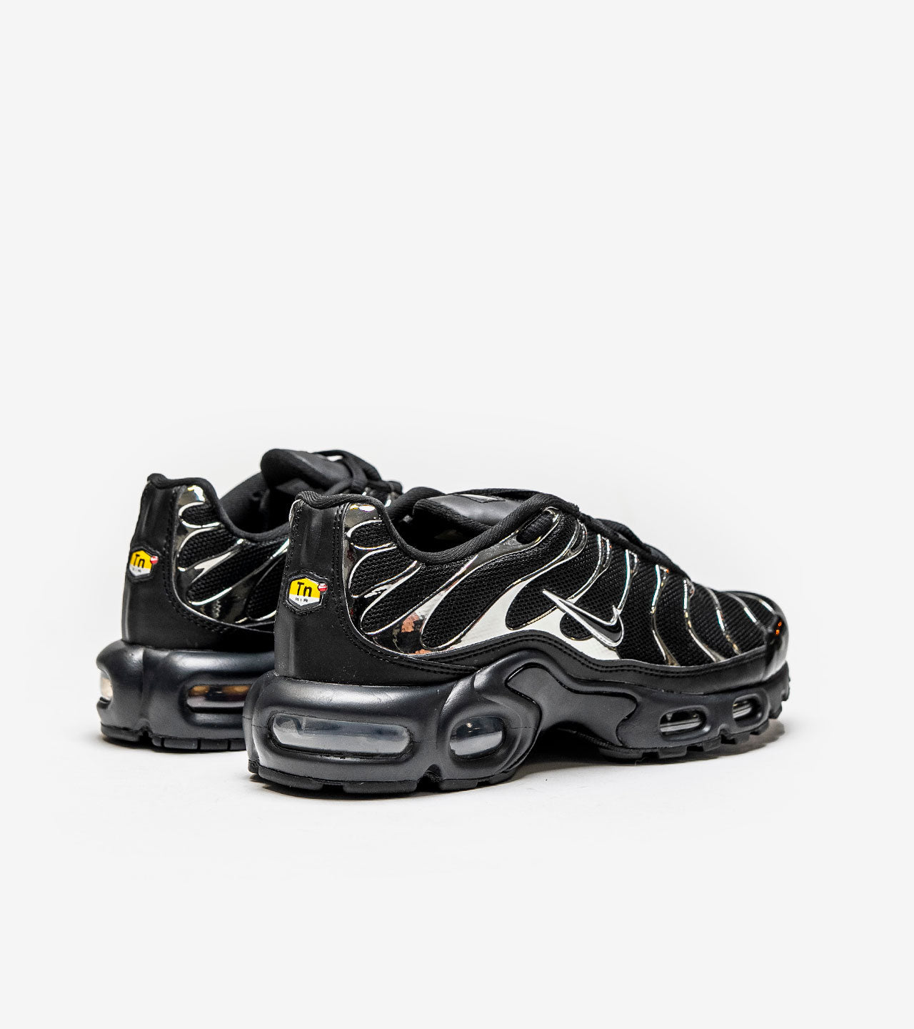 N°KE Air Max Plus SE Black Chrome (Women's)