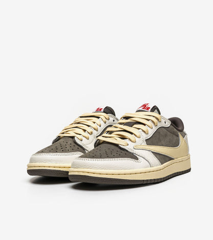 TR°VIS SCOTT J°RDAN 1 Reverse Mocha