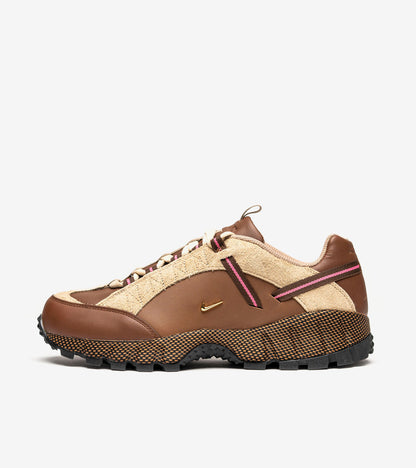 N°KE Air Humara LX JACQU°MUS Ale Brown Gold (Women's)