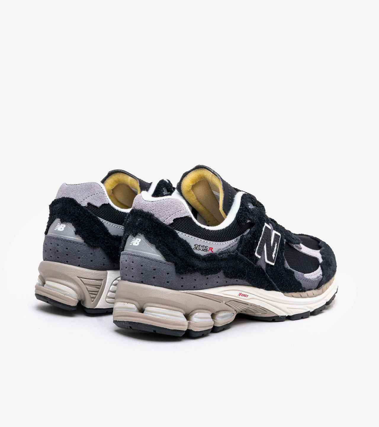 NB 2002R Protection Pack Black Grey
