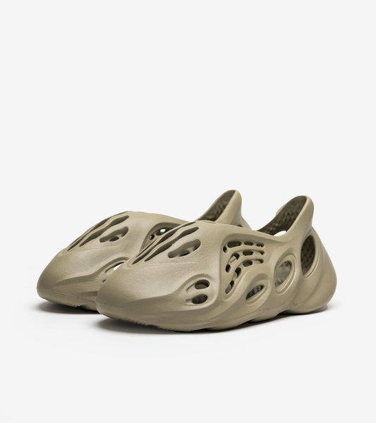 AD°DAS YZ°Y Foam RNR Stone Salt