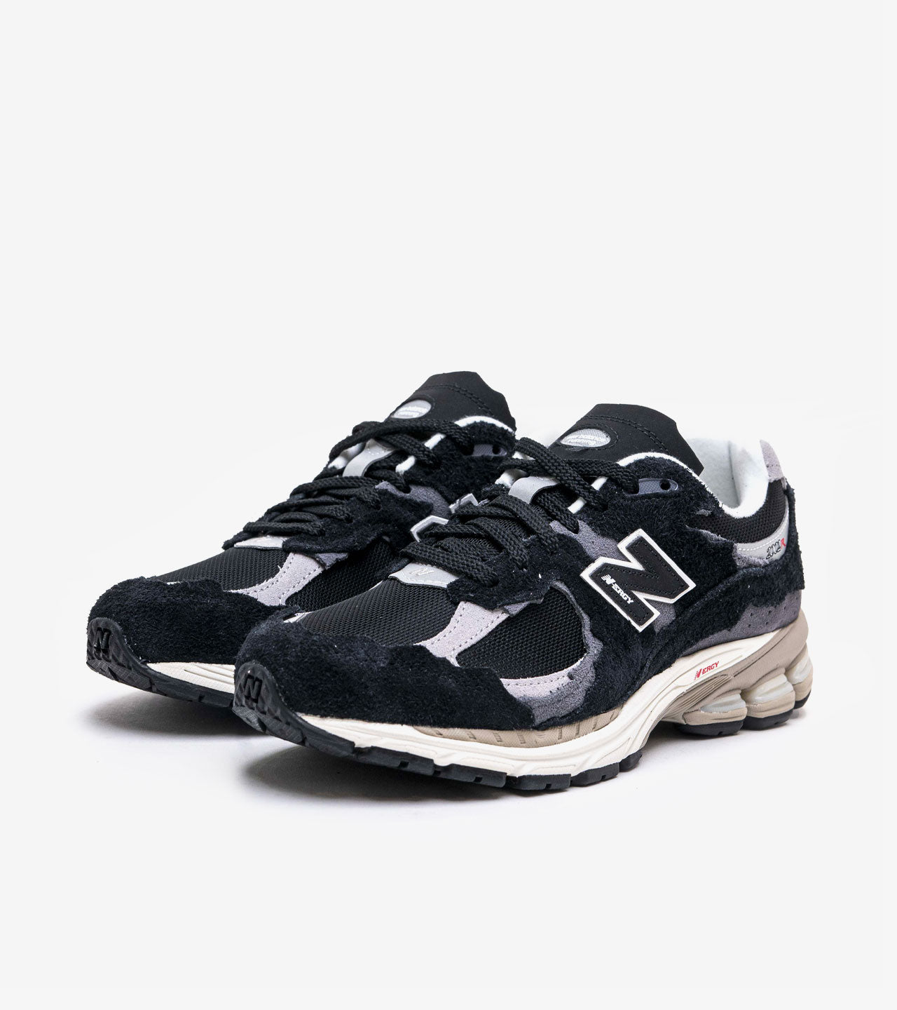 NB 2002R Protection Pack Black Grey