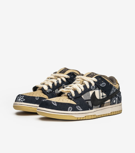 N°KE SB DUNK LOW TR°VIS SCOTT