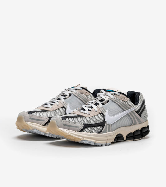 N°KE Zoom Vomero 5 Supersonic Light Bone Black