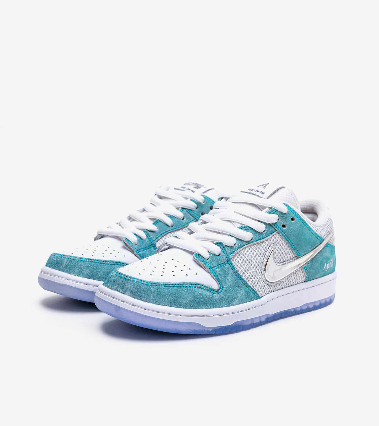 N°KE SB Dunk Low April Skateboards