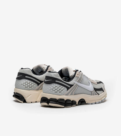 N°KE Zoom Vomero 5 Supersonic Light Bone Black