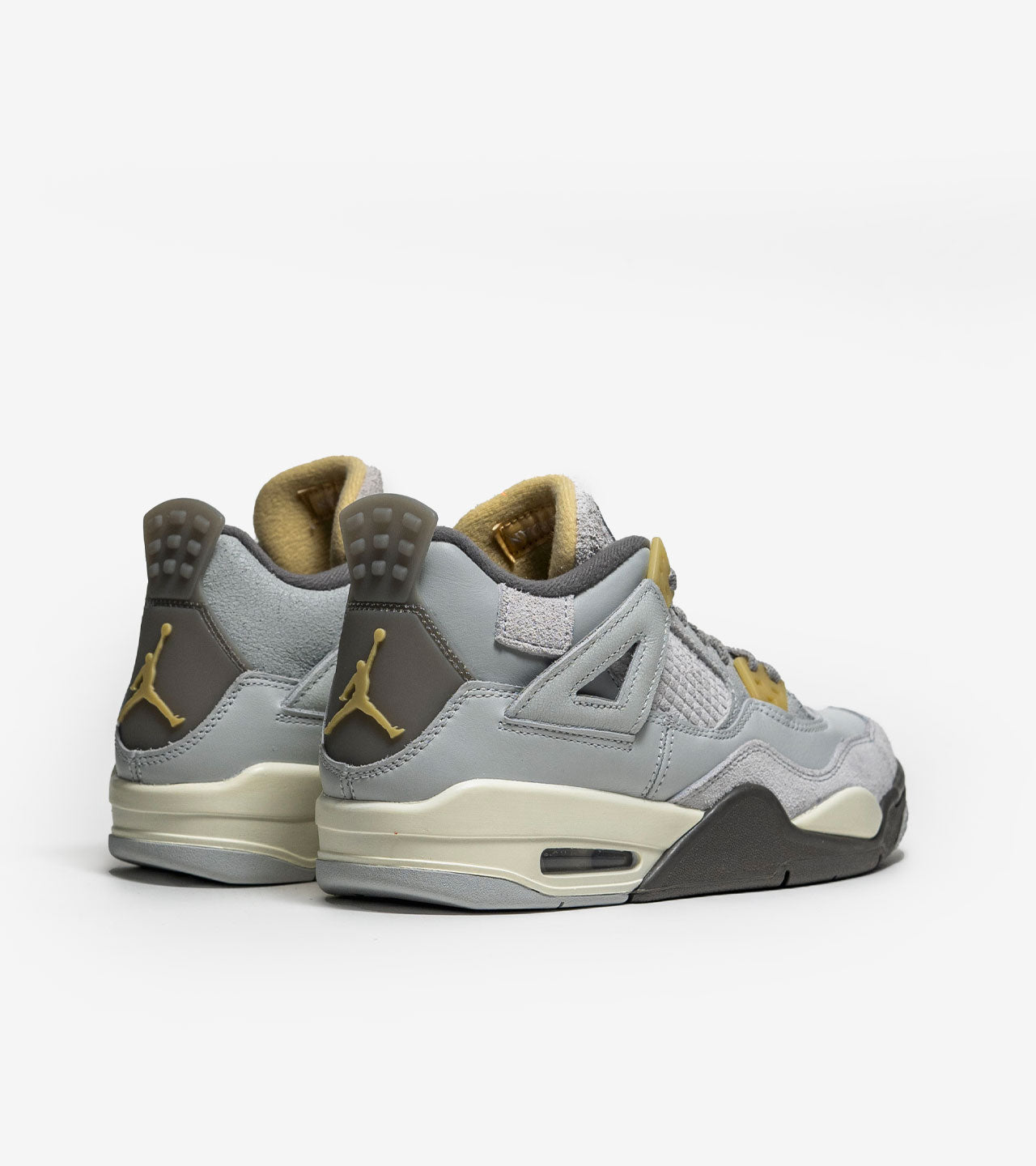 J°RDAN 4 Retro SE Craft Photon Dust
