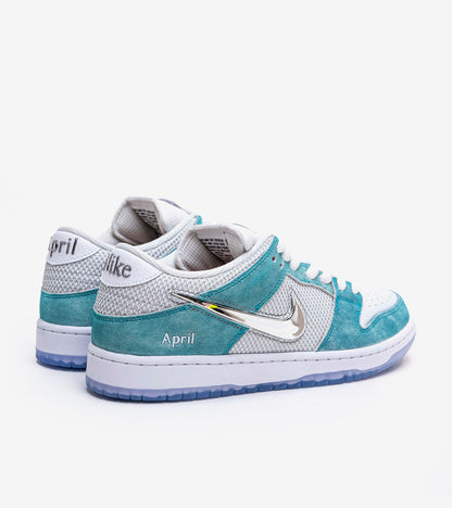 N°KE SB Dunk Low April Skateboards
