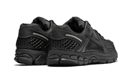 N°KE Vomero 5 Triple Black