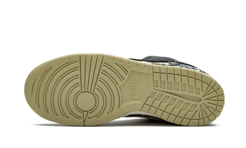 SB Dunk Low TR°VIS SCOTT N°KE